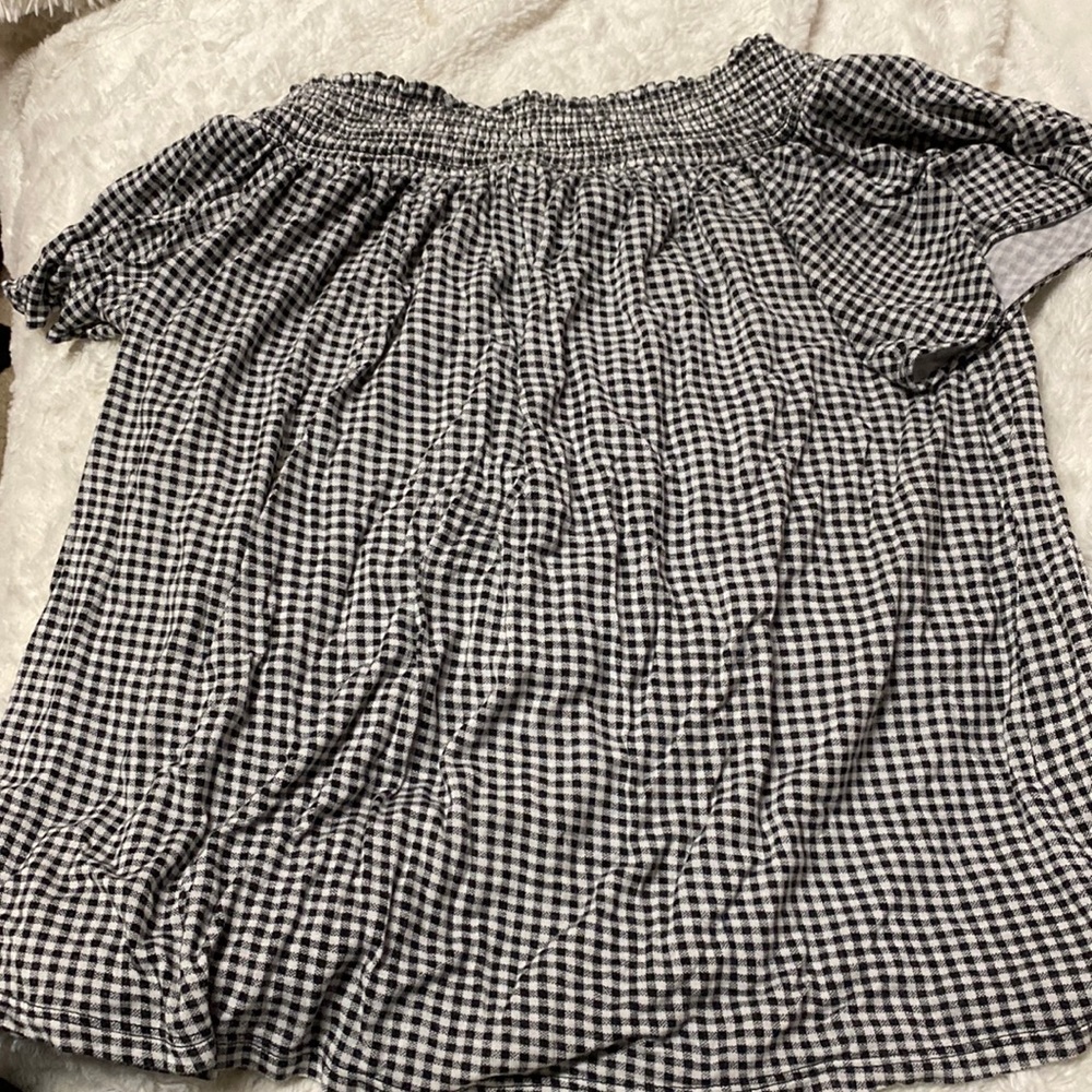Off the shoulder black and white